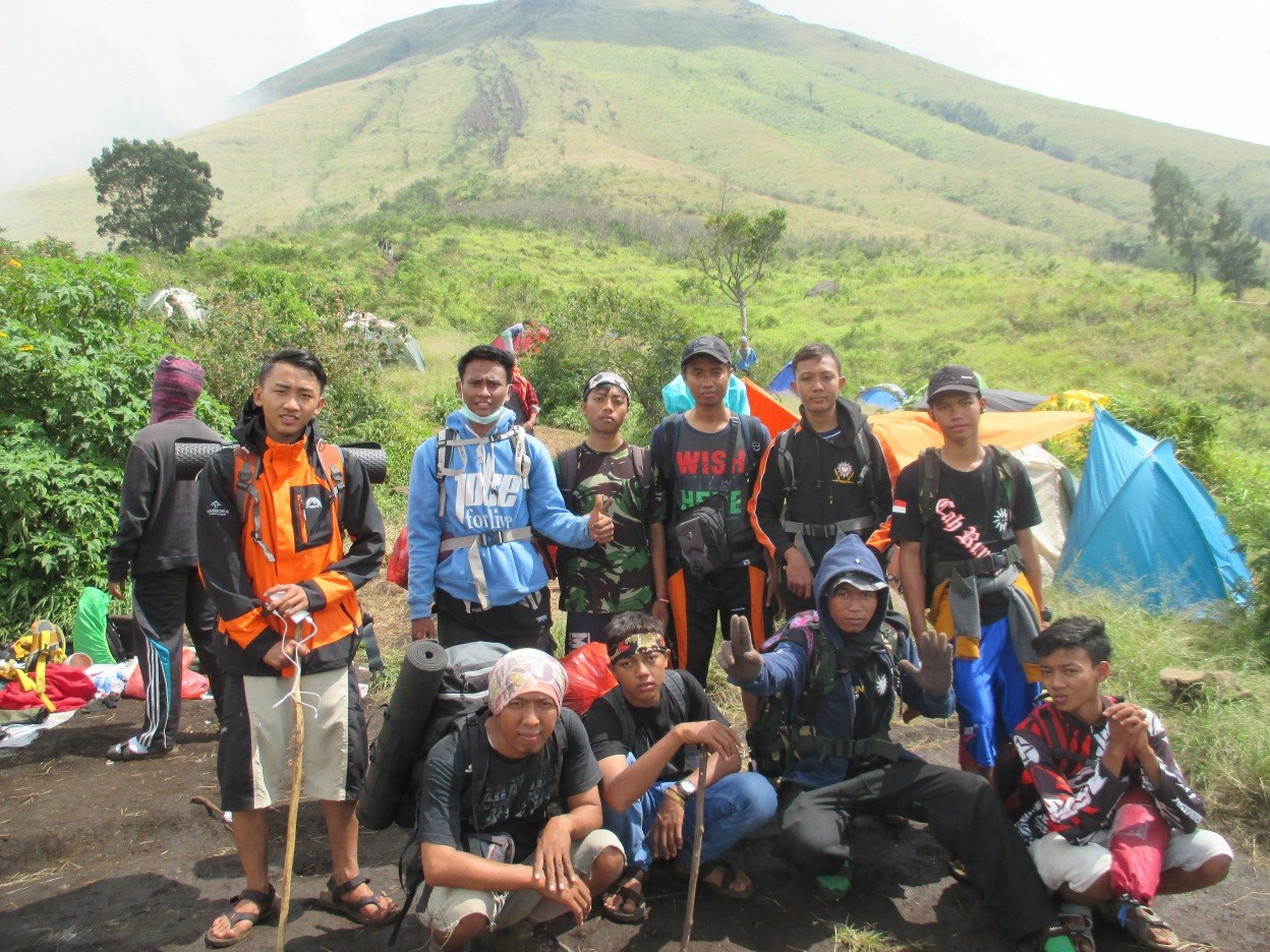 Pendakian Pertama Ekstrakurikuler  Siswa Pecinta Alam (SISPALA)  “MBOIS ADVENTURE” SMK Negeri 1 Brondong  Ke Gunung Penanggungan Puncak Pawitra
